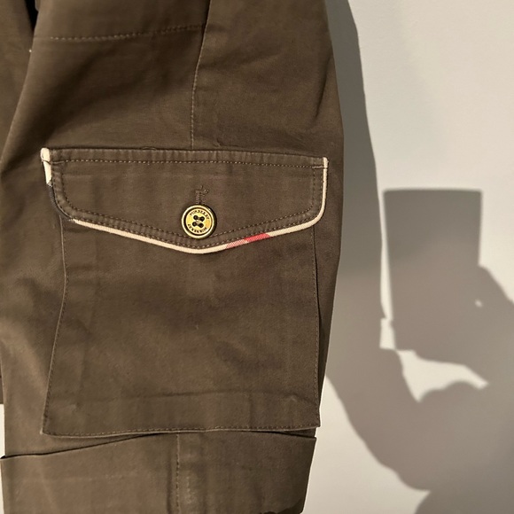 Burberry women’s shorts. Olive green. Size UK12. Very good condition. - Picture 6 of 10